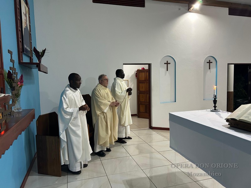 Aperto il noviziato in Mozambico: accolto il primo gruppo di cinque novizi mozambicani.  -  29255