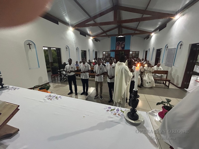 Aperto il noviziato in Mozambico: accolto il primo gruppo di cinque novizi mozambicani.  -  29266