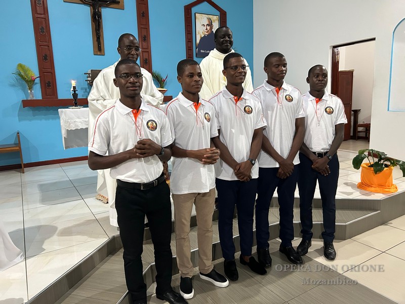 Aperto il noviziato in Mozambico: accolto il primo gruppo di cinque novizi mozambicani.  -  29268