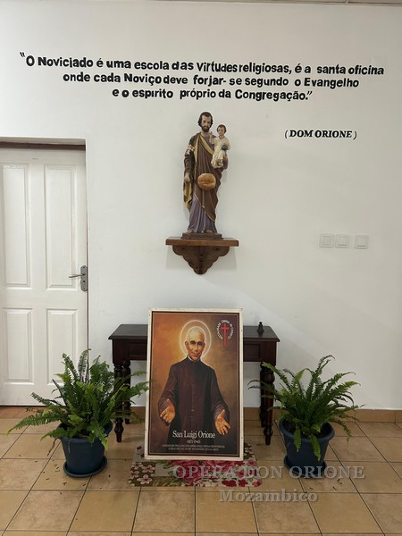 Aperto il noviziato in Mozambico: accolto il primo gruppo di cinque novizi mozambicani.  -  29270