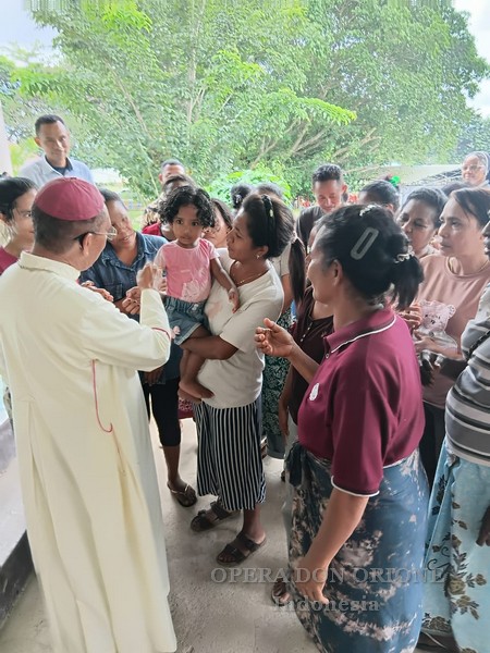 Indonesia - A Haekesak la professione perpetua delle prime suore orionine indonesiane -  29280