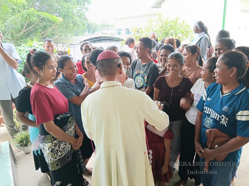 Indonesia - A Haekesak la professione perpetua delle prime suore orionine indonesiane -  29285