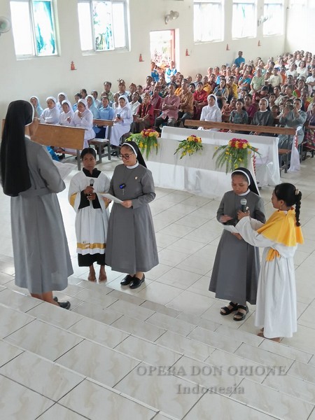 Indonesia - A Haekesak la professione perpetua delle prime suore orionine indonesiane -  29288