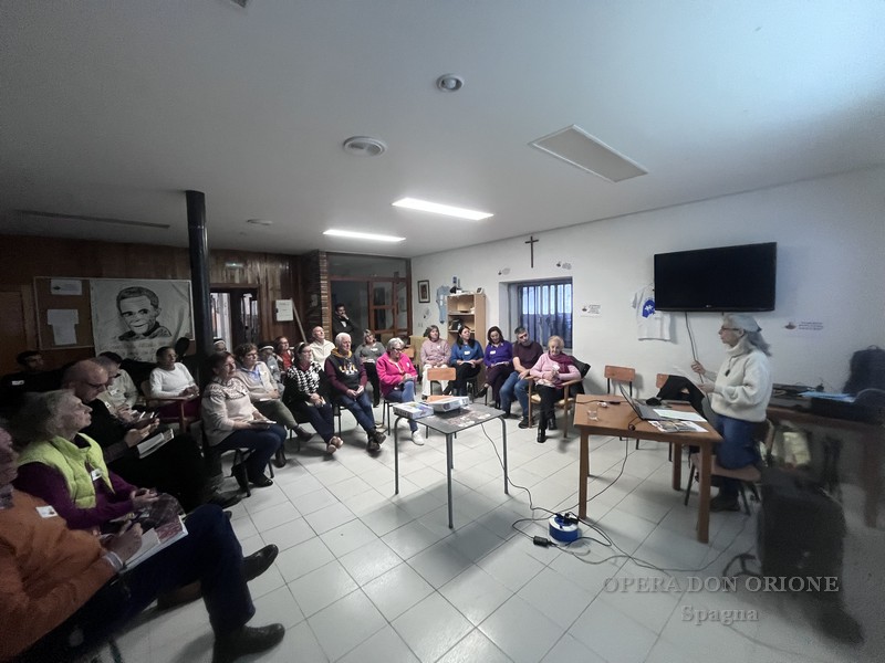 Gli incontri della Famiglia Carismatica Orionina in Spagna e in Venezuela  -  29374