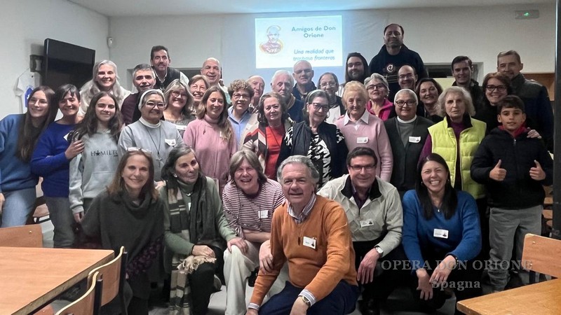 Gli incontri della Famiglia Carismatica Orionina in Spagna e in Venezuela  -  29377