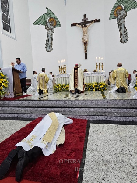 Brasile Sud: Celebrata l'ordinazione sacerdotale del diacono Alexandre de Maman -  29406