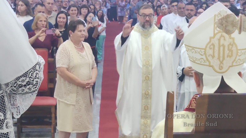 Brasile Sud: Celebrata l'ordinazione sacerdotale del diacono Alexandre de Maman -  29410