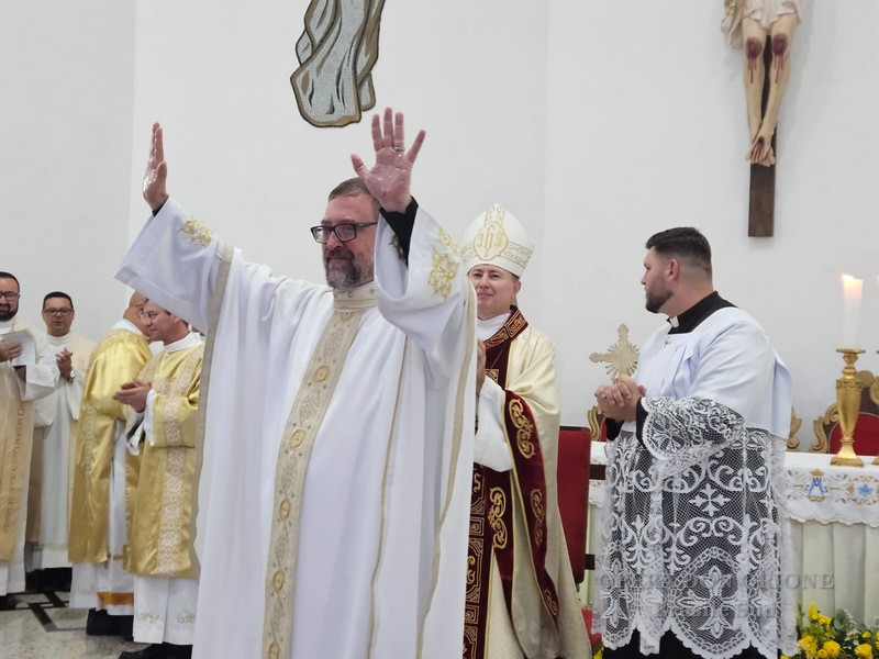 Brasile Sud: Celebrata l'ordinazione sacerdotale del diacono Alexandre de Maman -  29414