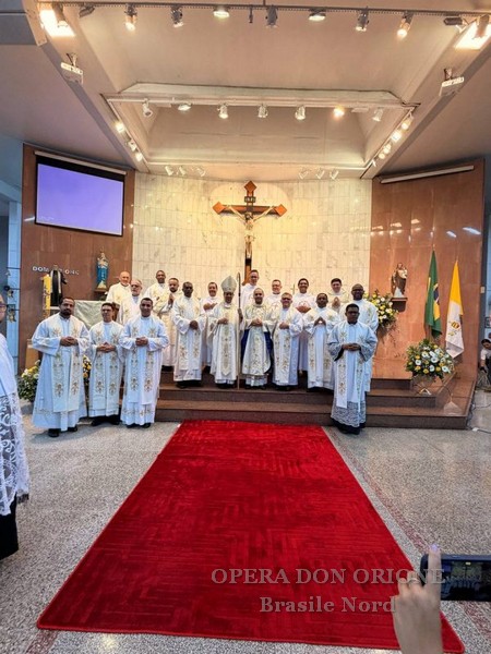 Brasile Nord - L'ordinazione sacerdotale del diacono Jaider Geraldo de Assis Júnior -  29474