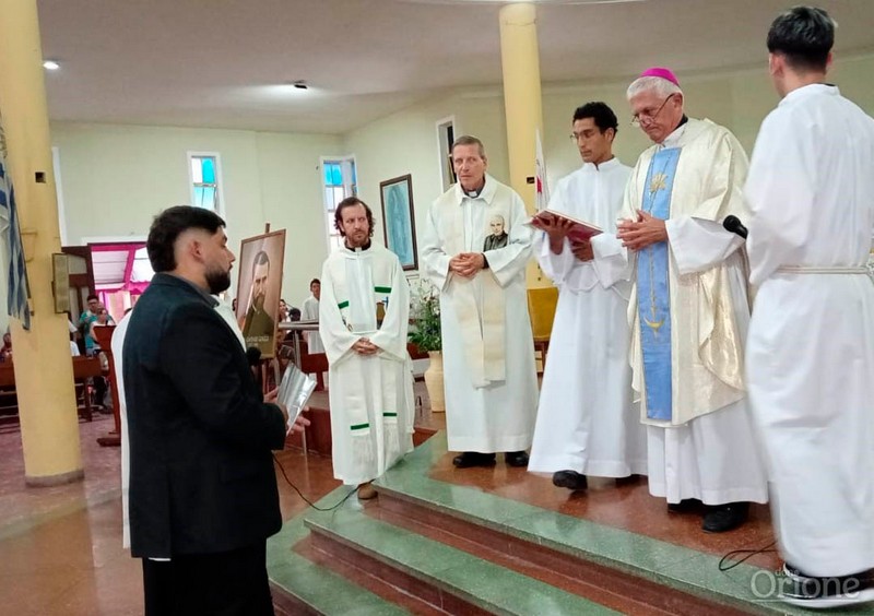 Argentina - Professione religiosa, ministeri e invio missionario nella comunità orionina di Claypole -  29485