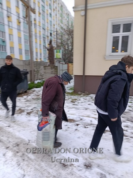 Ucraina - La carità non si ferma mai -  29561