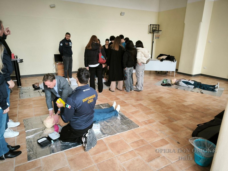  Napoli - La Persona al primo posto. Una giornata di studio al Centro Don Orione  -  29626