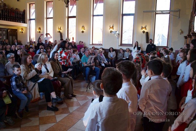 Romania -Musica, preghiera e riconoscenza: l'evento “Note per la mamma” a Oradea -  29677