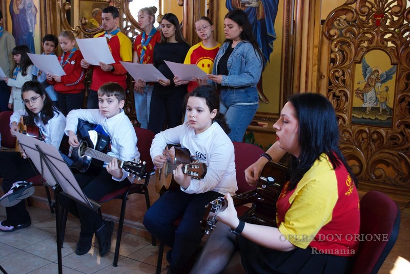 Romania -Musica, preghiera e riconoscenza: l'evento “Note per la mamma” a Oradea -  29680