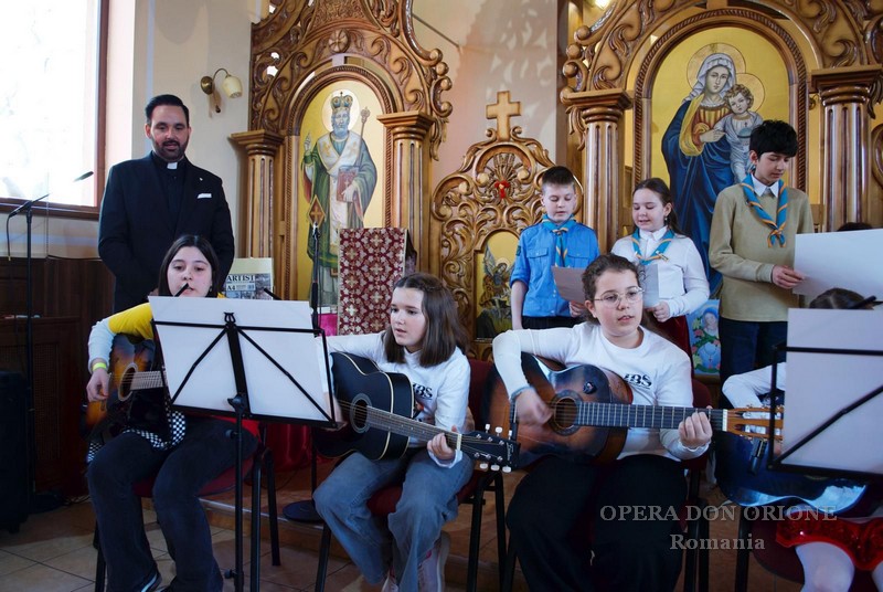 Romania -Musica, preghiera e riconoscenza: l'evento “Note per la mamma” a Oradea -  29684