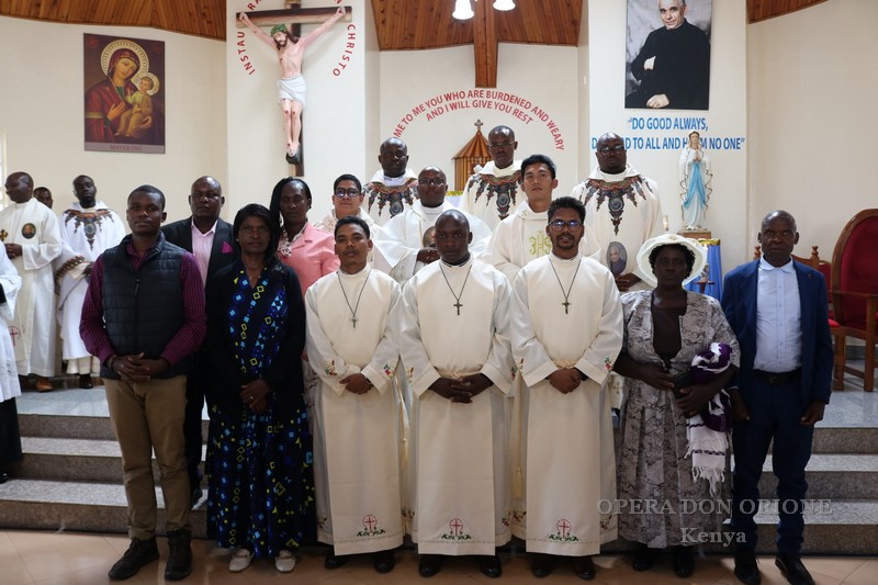 Kenya – A Nairobi la professione perpetua di tre chierici -  29712