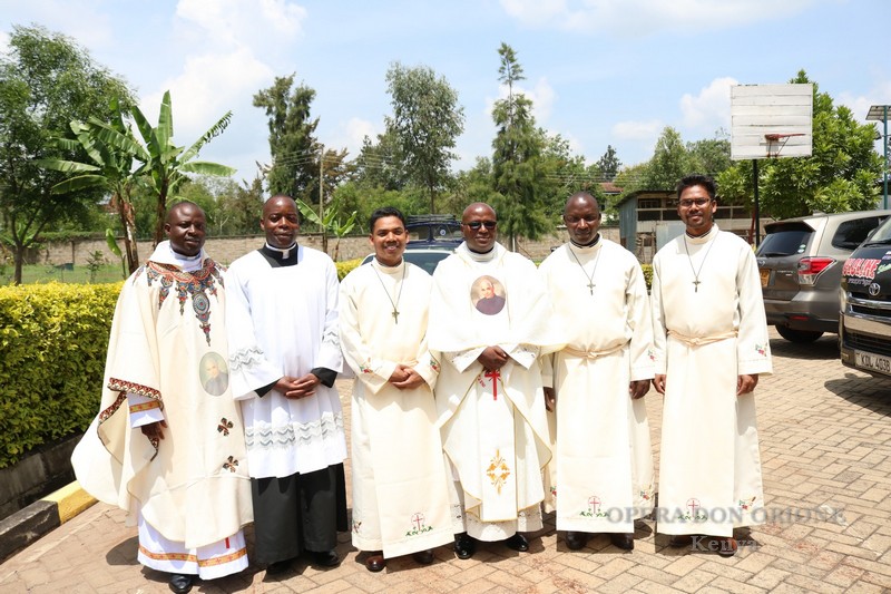 Kenya – A Nairobi la professione perpetua di tre chierici -  29715