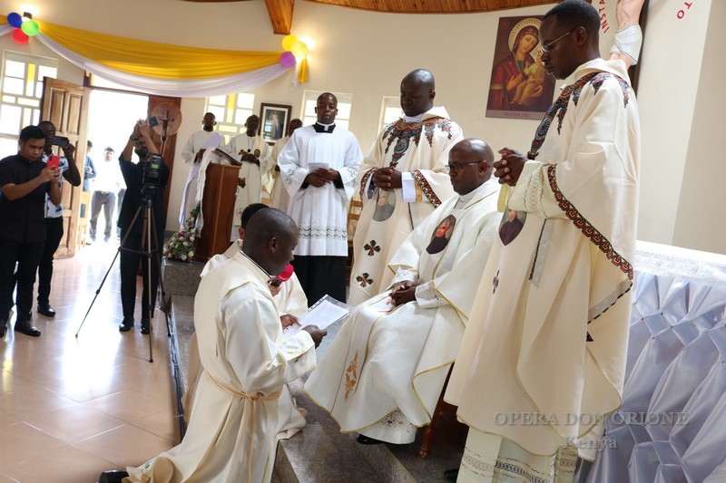 Kenya – A Nairobi la professione perpetua di tre chierici -  29717