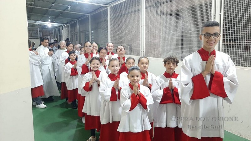 Brasile Sud: Cento anni della Parrocchia di “Nostra Signora Achiropita” -  29878