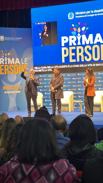 Italia - La visita del Ministro per le Disabilità al Centro Don Orione di Ercolano -  29941