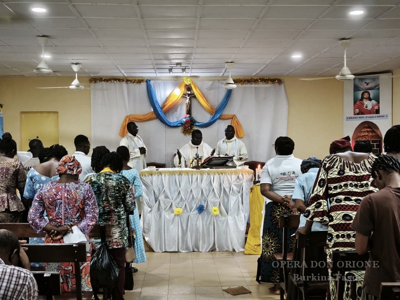 Burkina Faso – Al CHR di Banfora inaugurata la grotta dedicata a “Nostra Signora della Guardia” -  30134