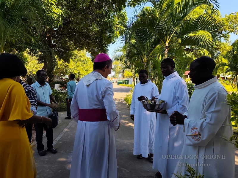 Mozambico - L'Arcivescovo di Maputo visita l'Obra Dom Orione -  30141