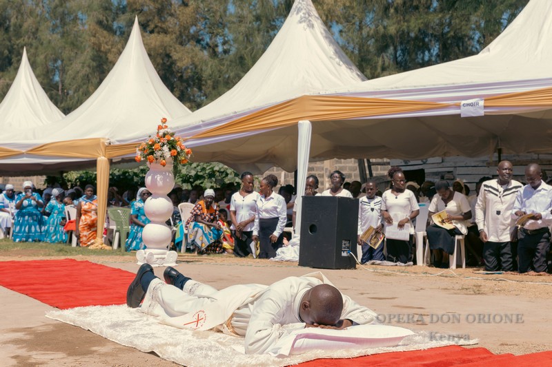 Kenya – Un nuovo sacerdote nella Delegazione di “Nostra Signora del Rosario” -  30284