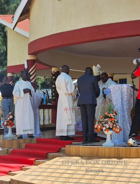 Kenya – Un nuovo sacerdote nella Delegazione di “Nostra Signora del Rosario” -  30301