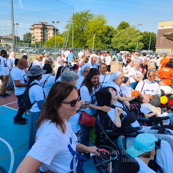 Tortona - Due ruote e passi di solidarietà sotto lo sguardo della Madonna della Guardia -  30352