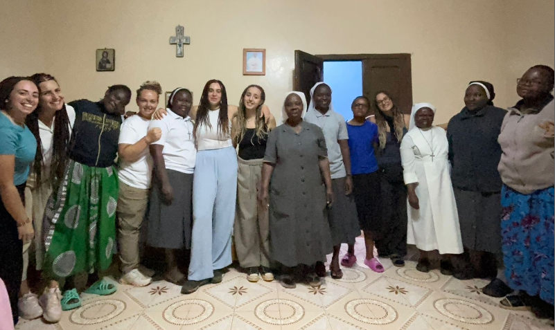 Voli di Solidarietà: partire per servire, tornare per continuare -  30367