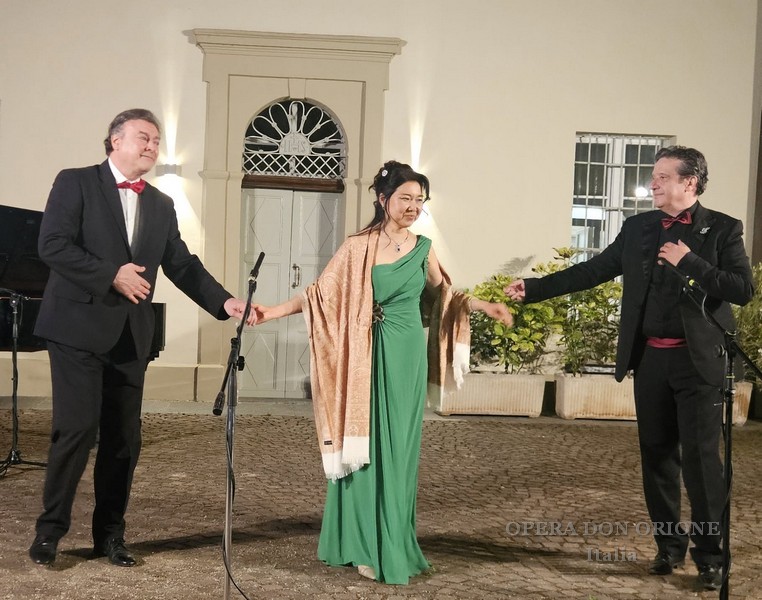 Il bel canto nel cortile del Paterno di Tortona -  30434