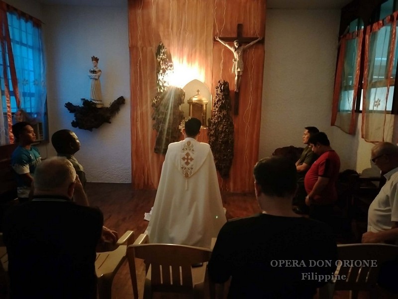 Filippine - Rinnovati nell'amore di Dio e inviati nella carità -  30454