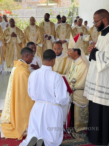 Capo Verde - Igualdino da Silva Tavares ordinato sacerdote -  30533