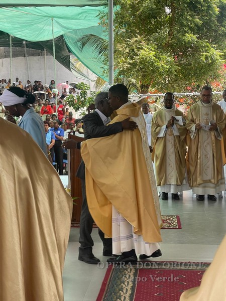 Capo Verde - Igualdino da Silva Tavares ordinato sacerdote -  30537