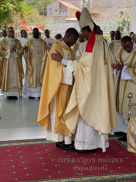 Capo Verde - Igualdino da Silva Tavares ordinato sacerdote -  30538