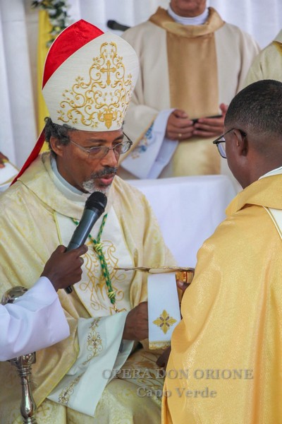 Capo Verde - Igualdino da Silva Tavares ordinato sacerdote -  30542