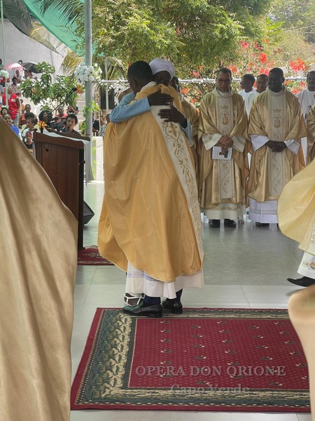 Capo Verde - Igualdino da Silva Tavares ordinato sacerdote -  30553