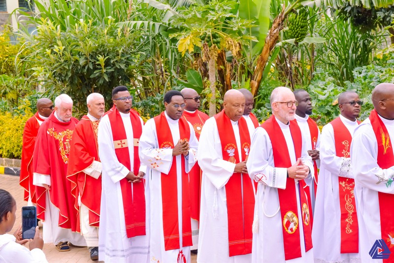 Kenya - Nove novizi emettono la Prima Professione Religiosa a Nairobi -  30662