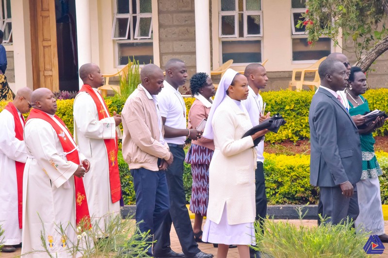 Kenya - Nove novizi emettono la Prima Professione Religiosa a Nairobi -  30666