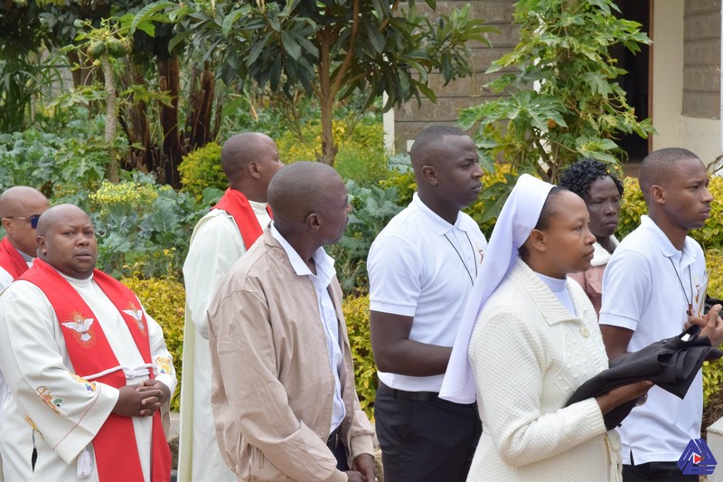 Kenya - Nove novizi emettono la Prima Professione Religiosa a Nairobi -  30680