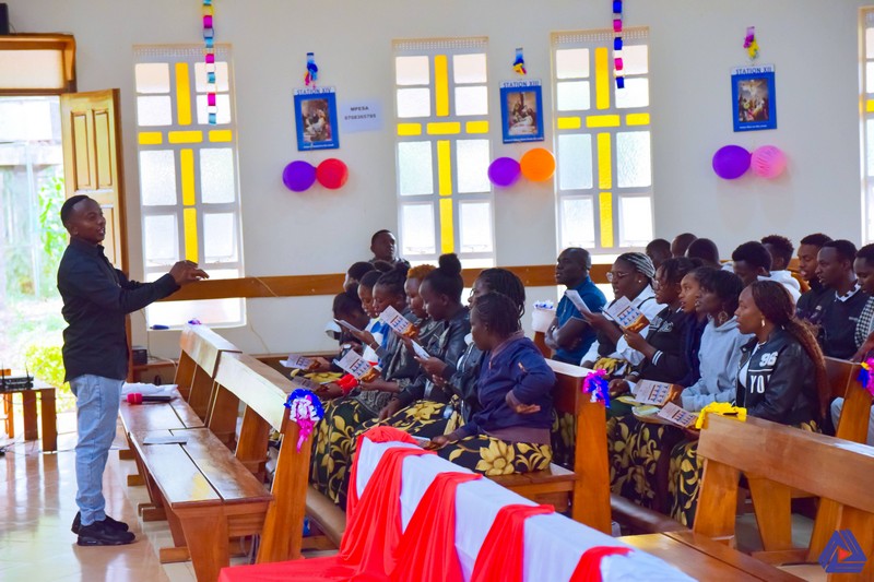 Kenya - Nove novizi emettono la Prima Professione Religiosa a Nairobi -  30682