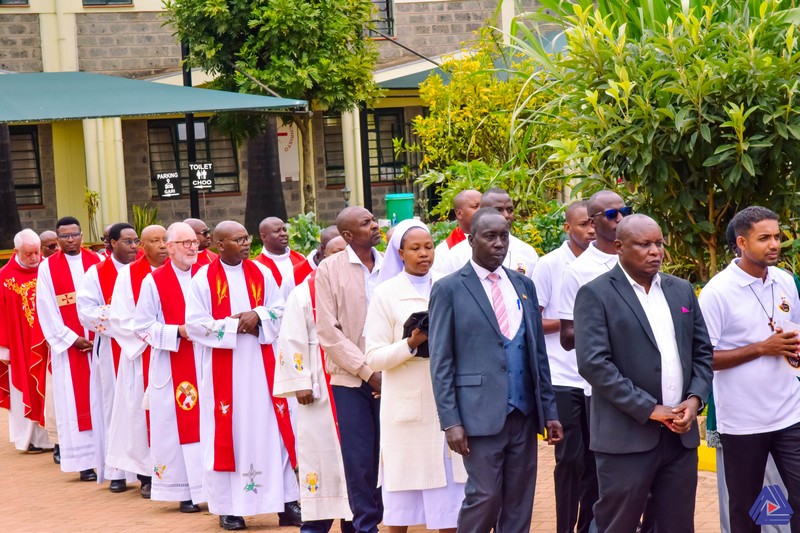 Kenya - Nove novizi emettono la Prima Professione Religiosa a Nairobi -  30683