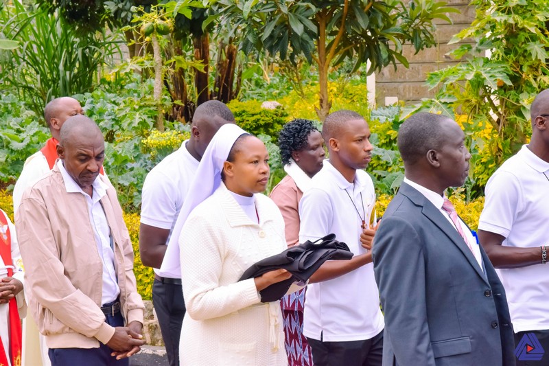 Kenya - Nove novizi emettono la Prima Professione Religiosa a Nairobi -  30685