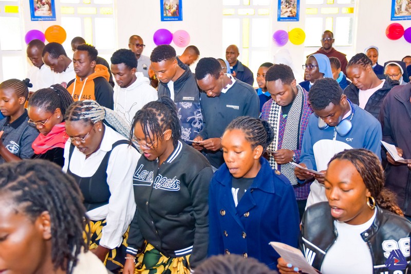 Kenya - Nove novizi emettono la Prima Professione Religiosa a Nairobi -  30686
