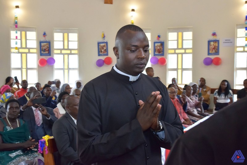 Kenya - Nove novizi emettono la Prima Professione Religiosa a Nairobi -  30687