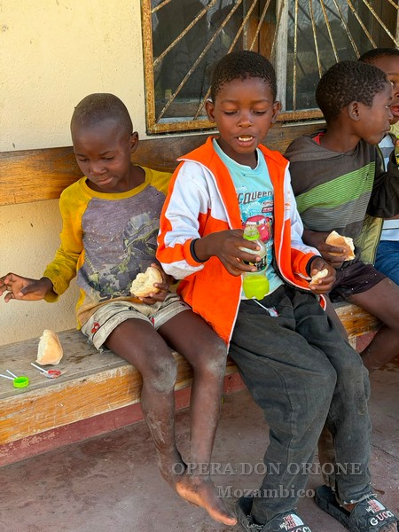 Mozambico - A Beira oltre 60 bambini per il primo giorno dell'Oratorio Dom Orione -  30785