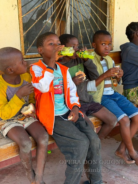 Mozambico - A Beira oltre 60 bambini per il primo giorno dell'Oratorio Dom Orione -  30787