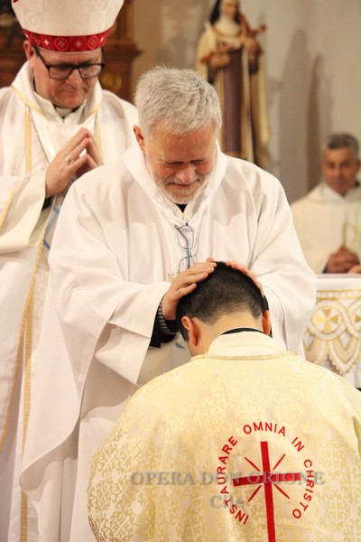 Cile - A Los Angeles ordinato sacerdote Padre Sebastián Vega Selaive  -  30822