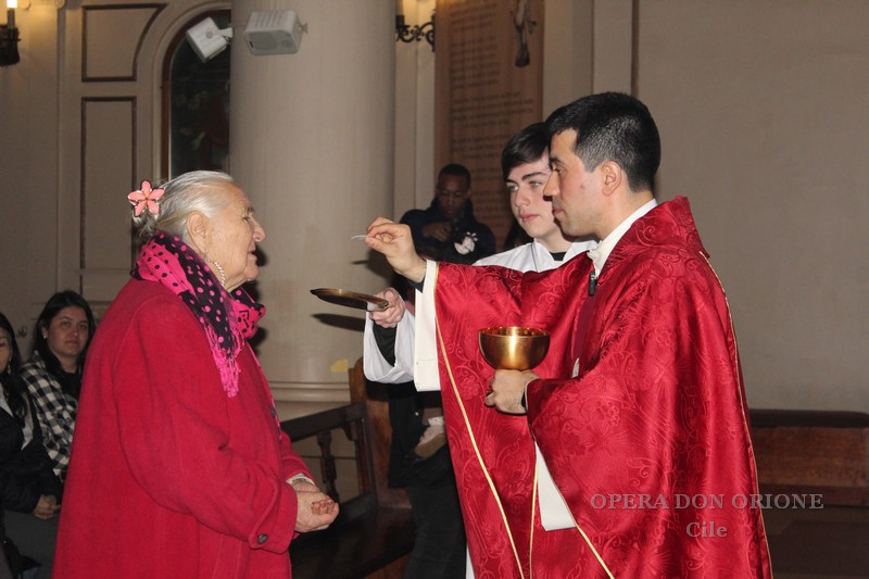 Cile - A Los Angeles ordinato sacerdote Padre Sebastián Vega Selaive  -  30838