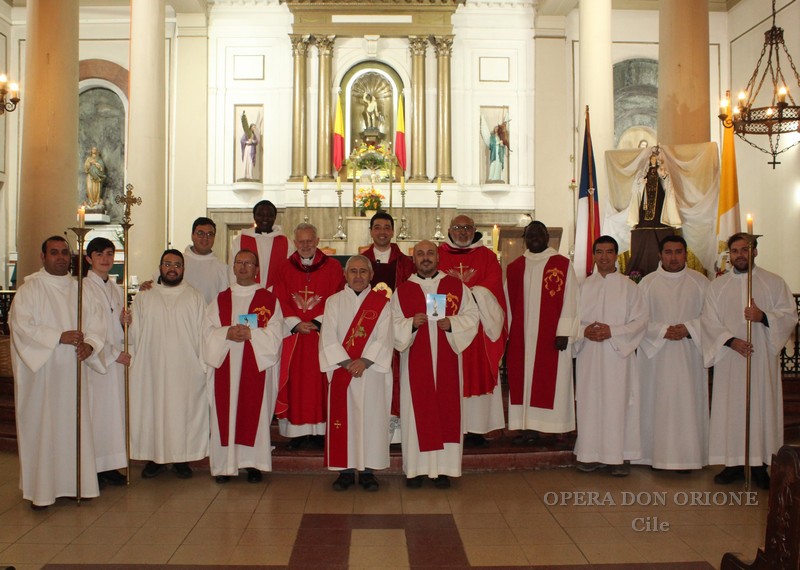 Cile - A Los Angeles ordinato sacerdote Padre Sebastián Vega Selaive  -  30841